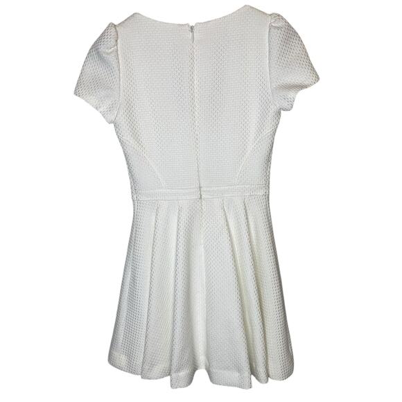 Bebe Crochet Fit and Flare White Mini Dress, size XS - Picture 3 of 5